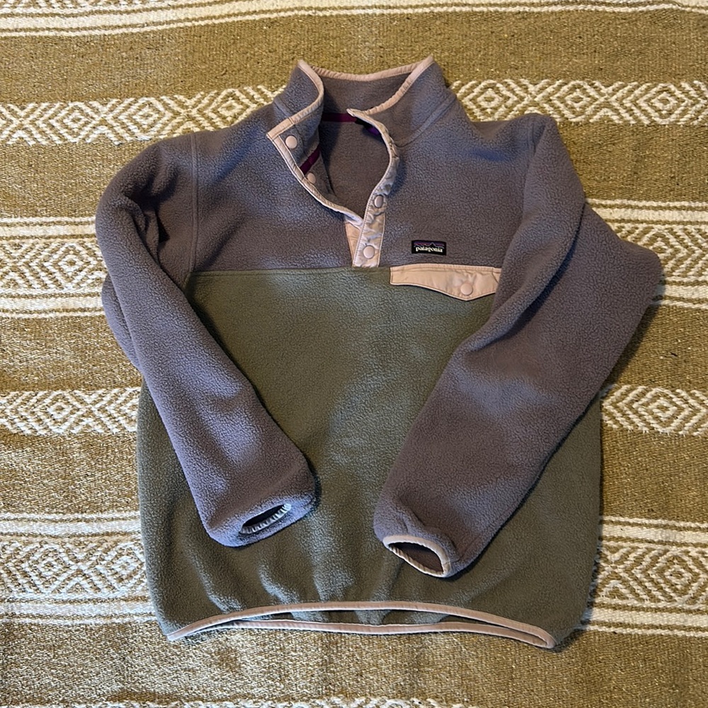 Girls Patagonia synchilla size XL (14)